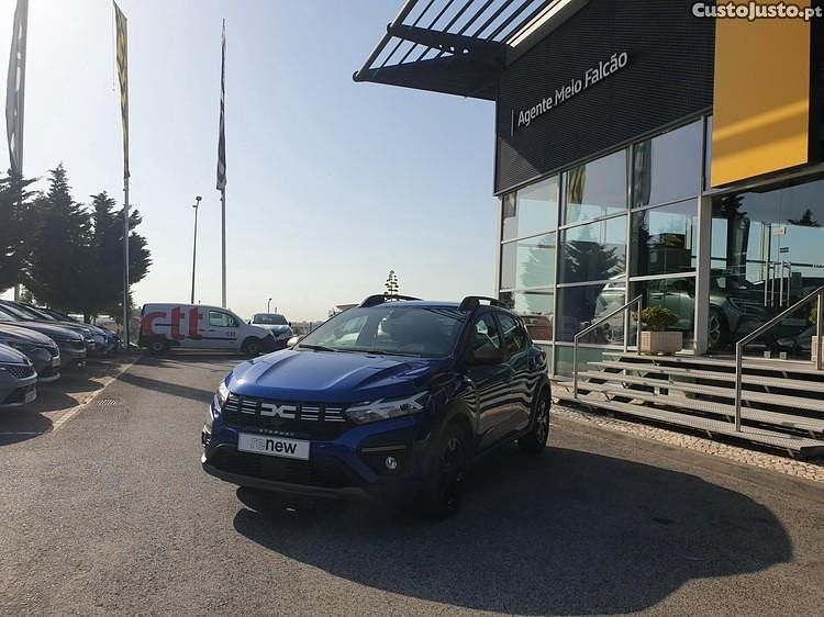 Verde Usado 2024 Dacia Sandero Extreme Citadino | € 17.390 (Preço justo) - Imagem 1/1