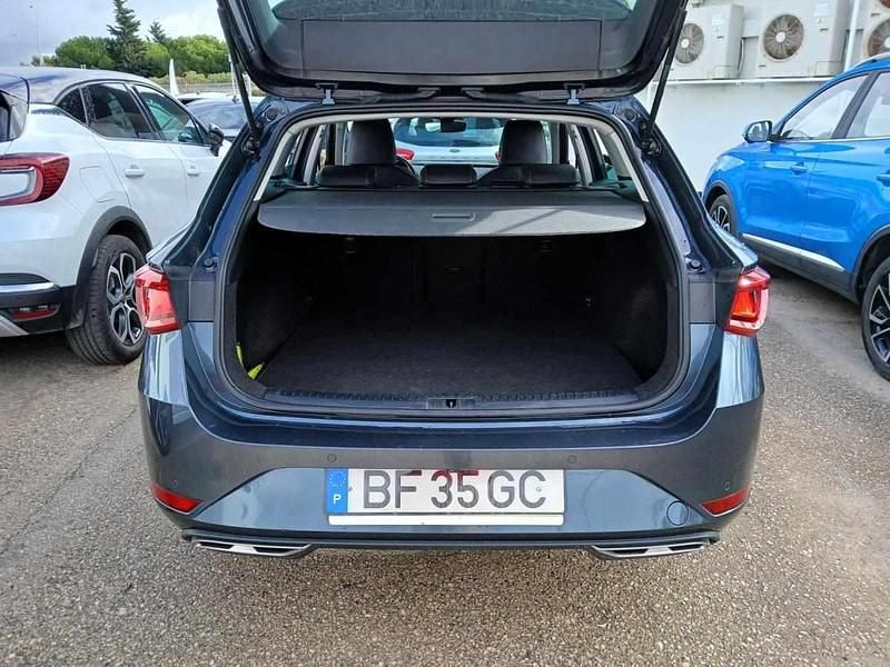 Usado Seat Leon ST 204 HP (150 kW) 2023 Cinzento Carrinha