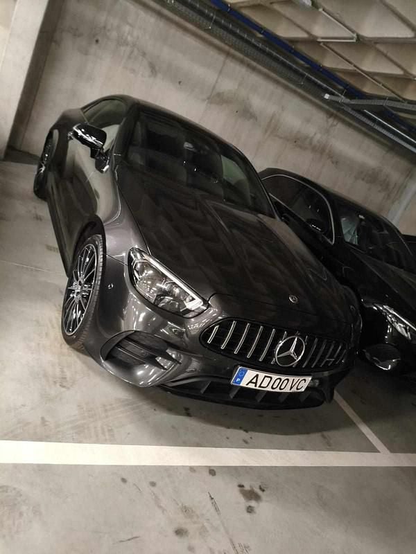 Usado Mercedes E220 194 HP (142 kW) 2020 Cinzento Cabrios