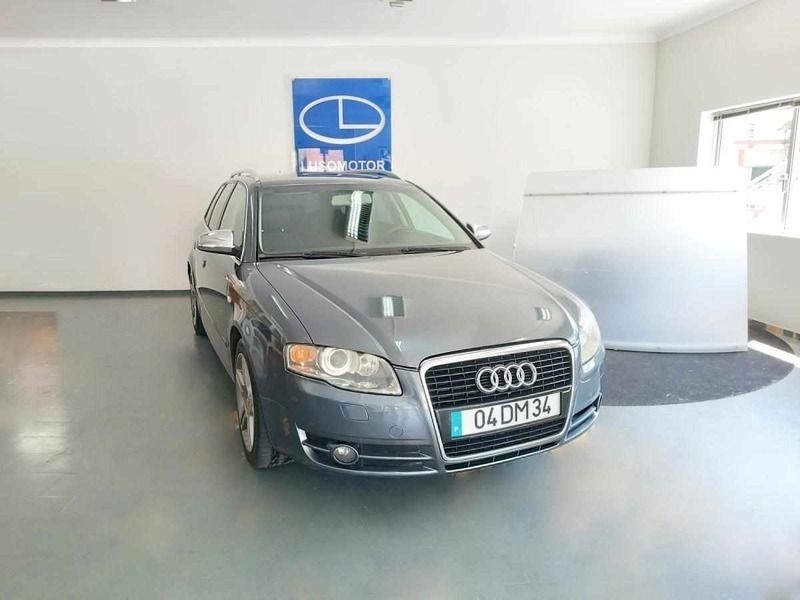 Cinzento Usado 2004 Audi A4 Carrinha | € 5.950 (Bom preço) - Imagem 1/4