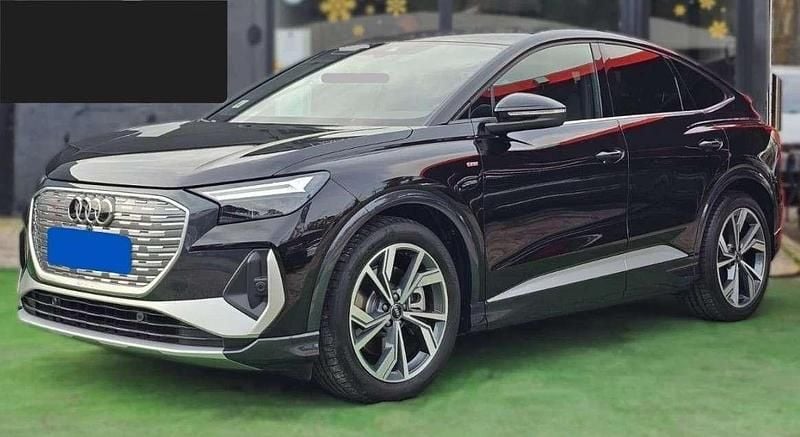Preto Usado 2025 Audi e-tron SUV | € 51.900 - Imagem 1/4
