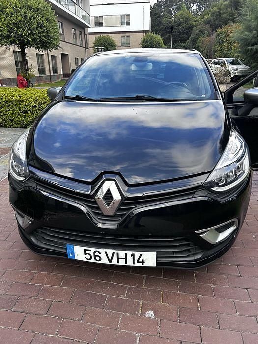 Usado 2018 Renault Clio IV GT-Line Sedan | € 13.500 (Preço elevado) - Imagem 1/4