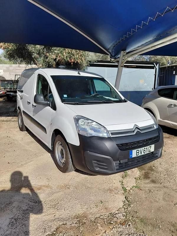 Branco Usado 2018 Citroën Berlingo Monovolume | € 13.980 (Preço justo) - Imagem 1/4