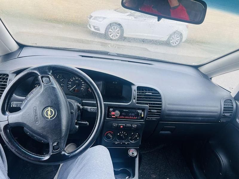 Usado Opel Zafira 2000 Monovolume