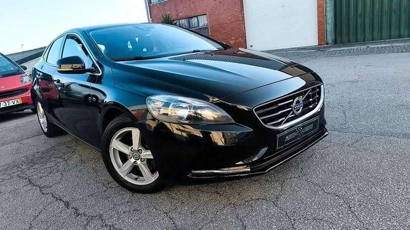 Preto Usado 2013 Volvo V40 Momentum Carrinha | € 10.900 (Preço justo) - Imagem 1/4