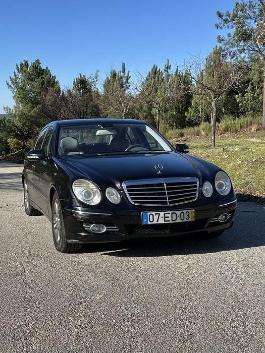 Usado 2007 Mercedes E220 Avantgarde Sedan | € 11.000 (Preço justo) - Imagem 1/4