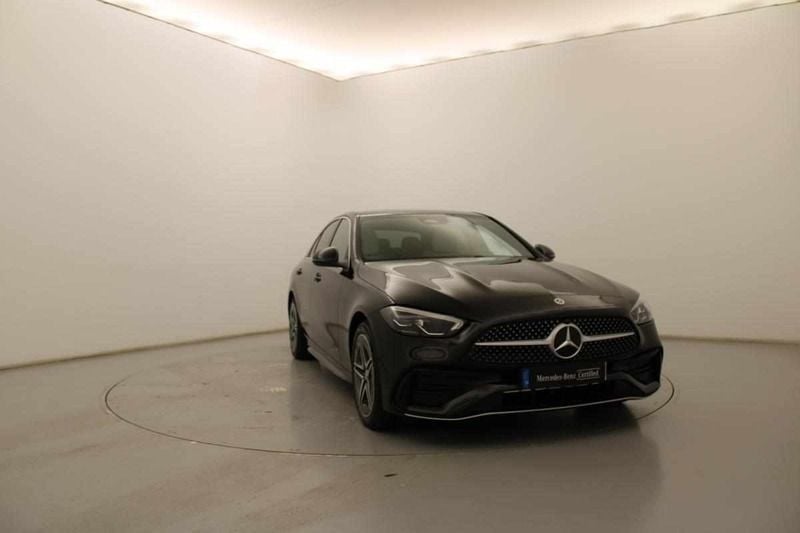 Preto Usado 2024 Mercedes C300 Sedan | € 63.990 (Preço justo) - Imagem 1/4