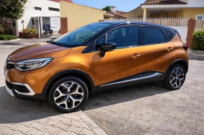 Usado Renault Captur 110 HP (80 kW) 2017 Outra SUV