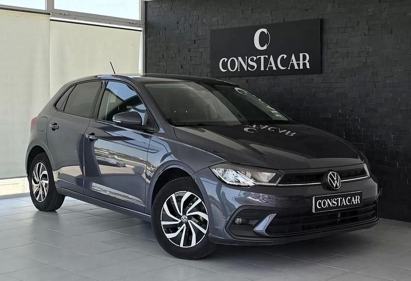 Cinzento Usado 2023 VW Polo Life | € 18.450 (Preço justo) - Imagem 1/4