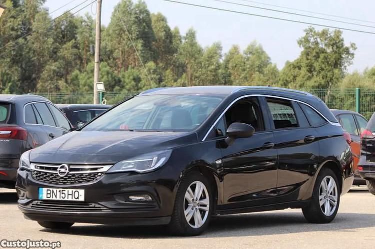 Preto Usado 2019 Opel Astra Sedan | € 13.800 (Caro) - Imagem 1/1