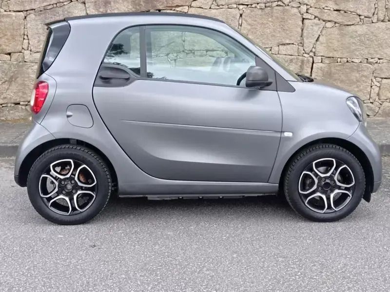 Usado Smart ForTwo Electric Drive Passion 60 kW (82 HP) 2019 Cinza escuro Citadino