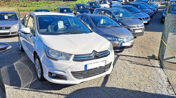 Branco Usado 2011 Citroën C4 Attraction | € 7.900 (Preço elevado) - Imagem 1/1