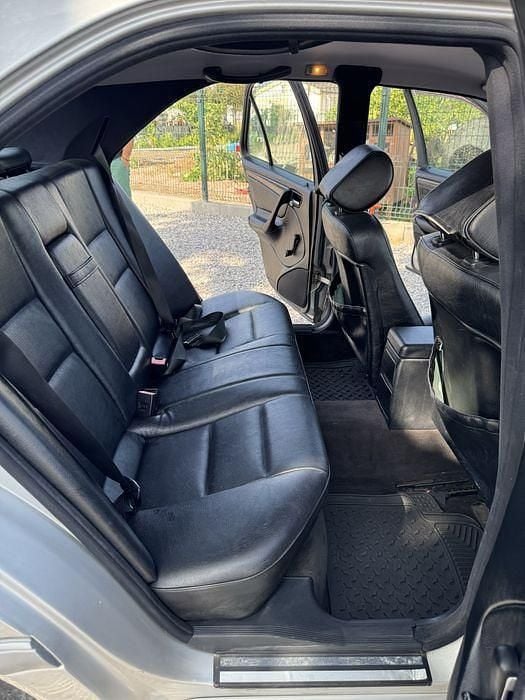 Usado Mercedes C220 Classic 95 HP (69 kW) 1998 Sedan