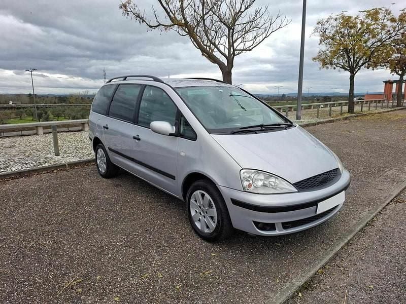 Cinzento Usado 2002 Ford Galaxy Monovolume | € 4.250 (Preço justo) - Imagem 1/4