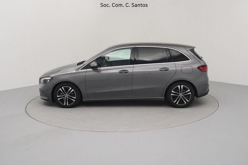Usado Mercedes B180 Progressive 116 HP (85 kW) 2023 Cinza Monovolume