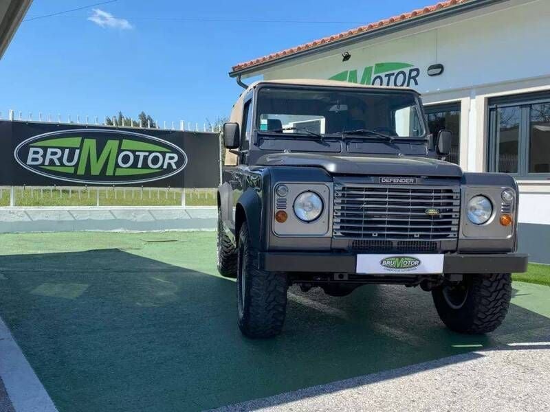 Cinzento Usado 2005 Land Rover Defender SUV | € 40.000 (Super Preço) - Imagem 1/4