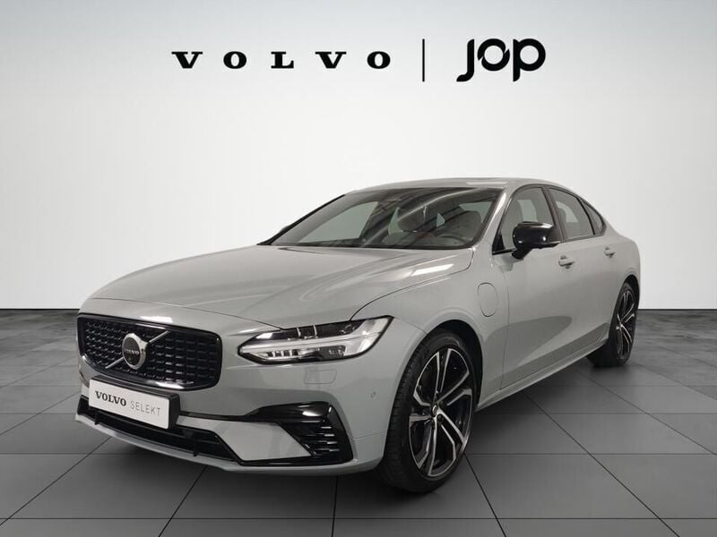 Cinza Usado 2023 Volvo S90 Plus Sedan | € 58.900 - Imagem 1/4