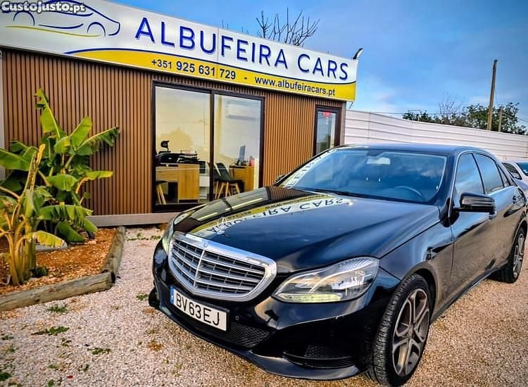 Preto Usado 2014 Mercedes E200 Avantgarde Sedan | € 17.900 - Imagem 1/1