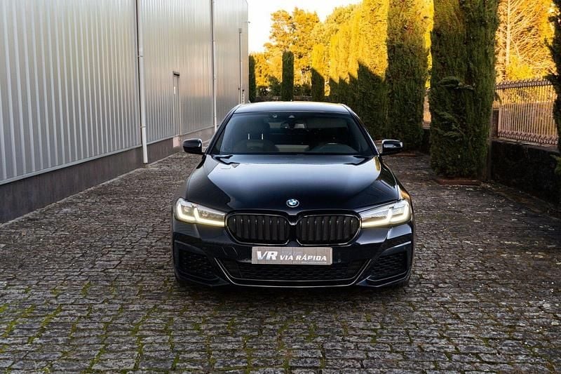 Usado BMW 520 Efficient Dynamics 190 HP (139 kW) 2021 Azul Sedan