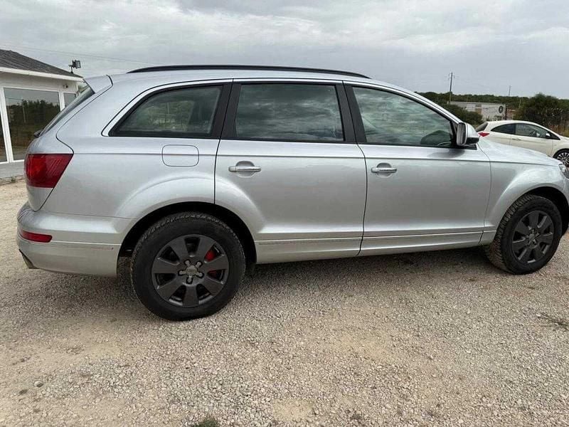Cinzento Usado 2014 Audi Q7 SUV | € 25.900 - Imagem 1/4