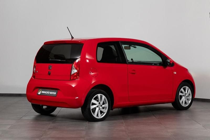 Usado Seat Mii Style 60 HP (44 kW) 2014 Vermelho Citadino