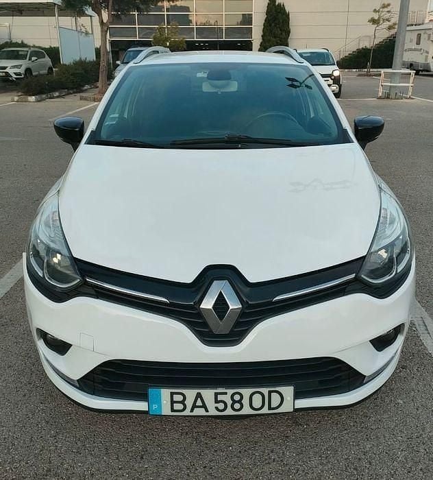 Usado 2018 Renault Clio IV LIMITED Sedan | € 7.300 (Preço justo) - Imagem 1/4