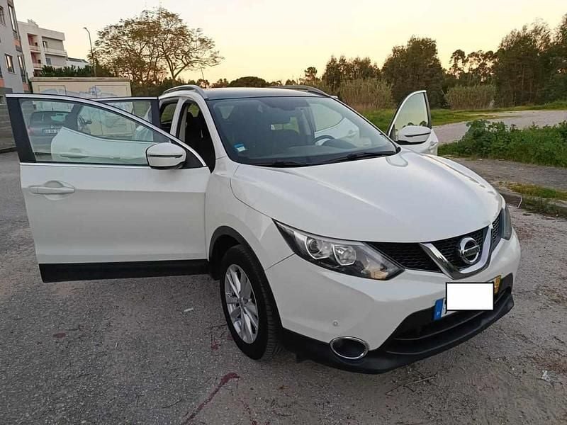 Usado Nissan Qashqai 110 HP (80 kW) 2017 Branco SUV