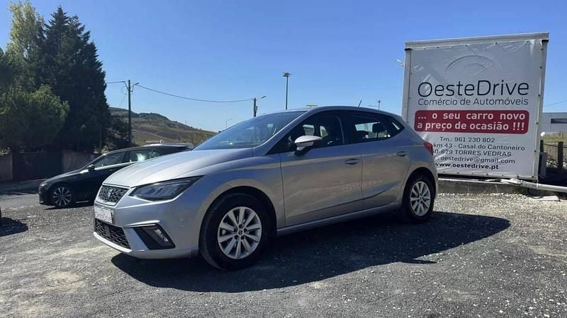 Cinza prata Usado 2023 Seat Ibiza Style Citadino | € 14.900 (Preço justo) - Imagem 1/4