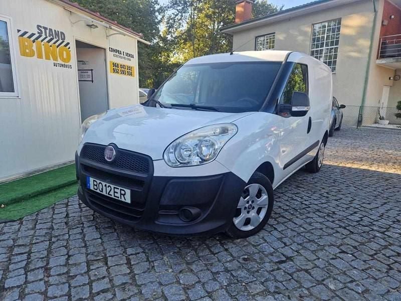 Branco Usado 2014 Fiat Doblò Monovolume | € 8.900 (Preço justo) - Imagem 1/4