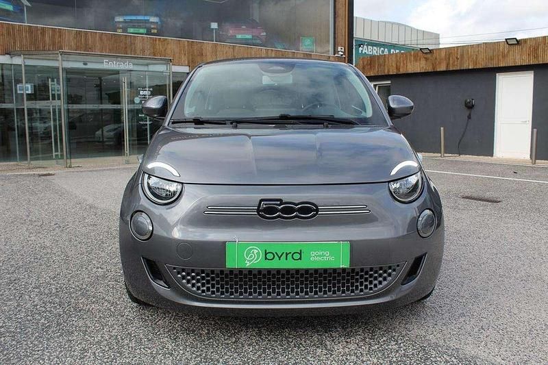 Usado Fiat 500e Icon 86 kW (118 HP) 2022 Cinzento Citadino