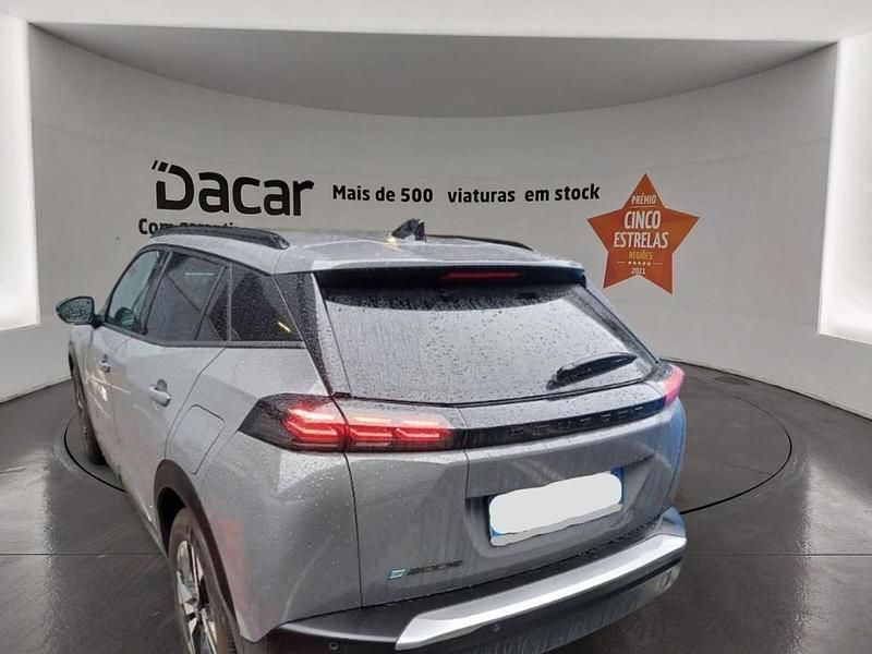 Usado Peugeot e-2008 Allure 114 kW (156 HP) 2024 Cinzento SUV