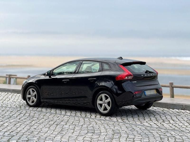 Usado Volvo V40 115 HP (84 kW) 2013 Sedan