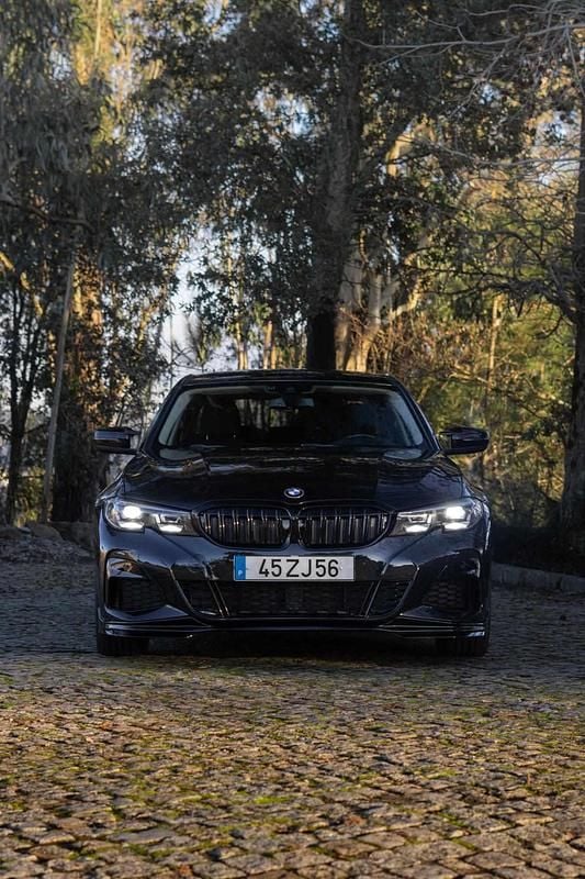 Preto Usado 2019 BMW 330e Carrinha | € 27.750 (Preço justo) - Imagem 1/4