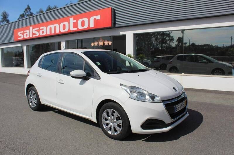 Branco Usado 2018 Peugeot 208 Citadino | € 9.990 (Bom preço) - Imagem 1/4