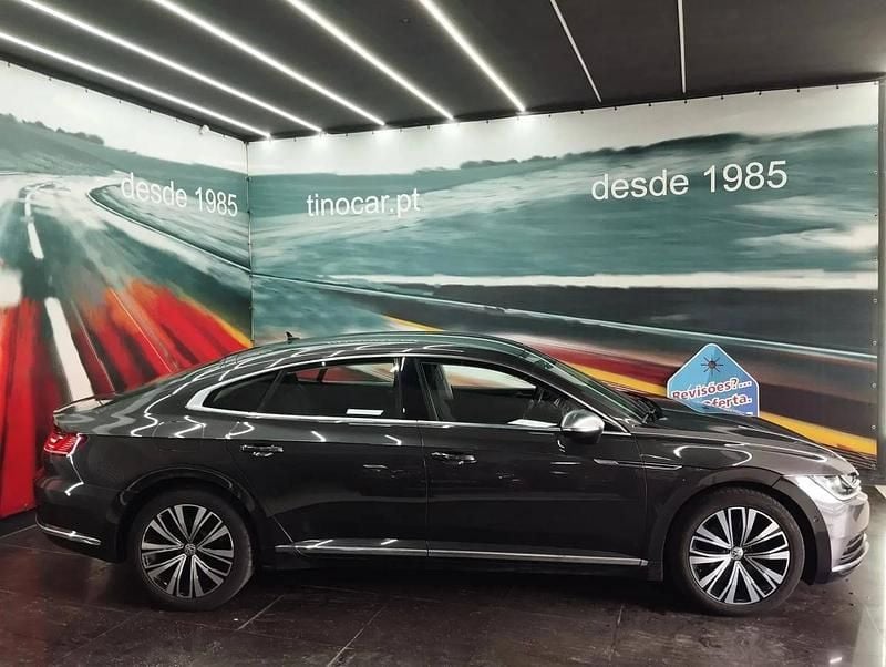 Usado VW Arteon 150 HP (110 kW) 2021 Cinzento