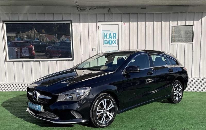 Usado Mercedes CLA180 Shooting Brake 109 HP (80 kW) 2017 Carrinha