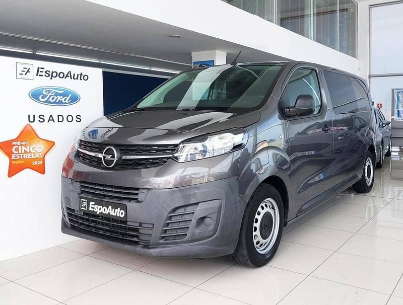 Cinzento Usado 2023 Opel Vivaro-e Combi Van | € 24.990 - Imagem 1/4
