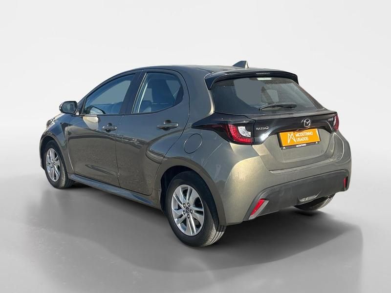 Usado Mazda 2 116 HP (85 kW) 2024 Verde Sedan