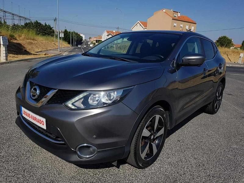 Cinzento Usado 2014 Nissan Qashqai SUV | € 15.350 (Preço justo) - Imagem 1/4