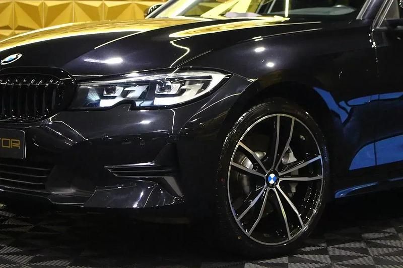Usado BMW 320e Sport Line 204 HP (150 kW) 2021 Preto Carrinha