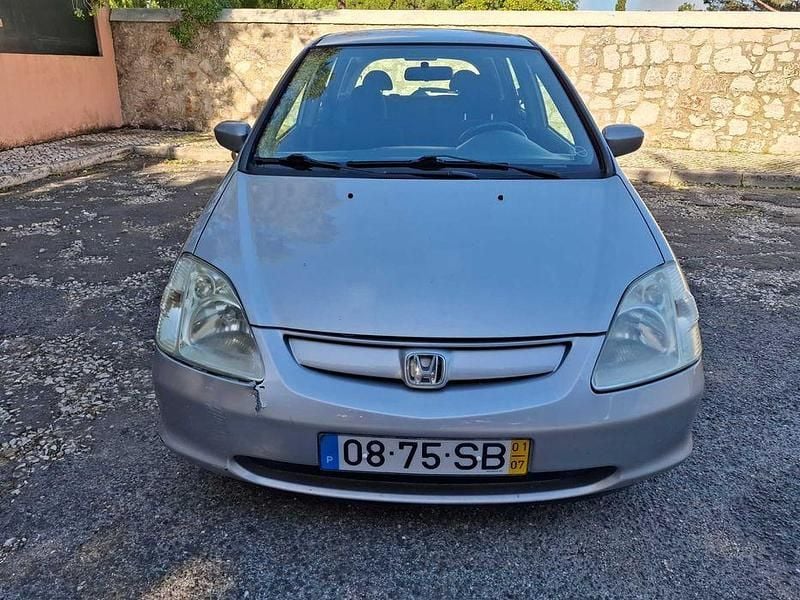 Usado Honda Civic 90 HP (66 kW) 2001 Sedan