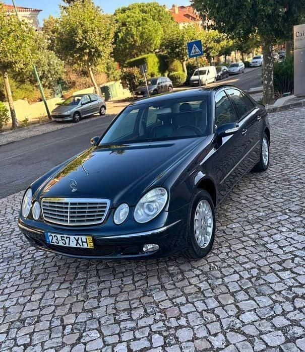 Usado 2004 Mercedes E320 Sedan | € 6.450 - Imagem 1/4