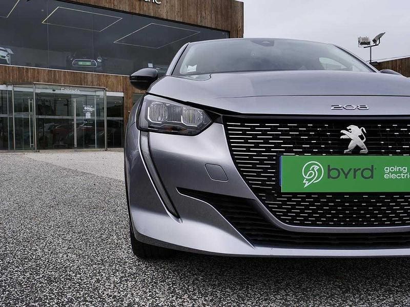 Usado Peugeot e-208 GT-line 100 kW (136 HP) 2022 Cinza Citadino