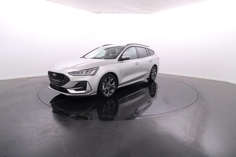 Cinzento Usado 2023 Ford Focus Carrinha | € 26.250 (Preço justo) - Imagem 1/4