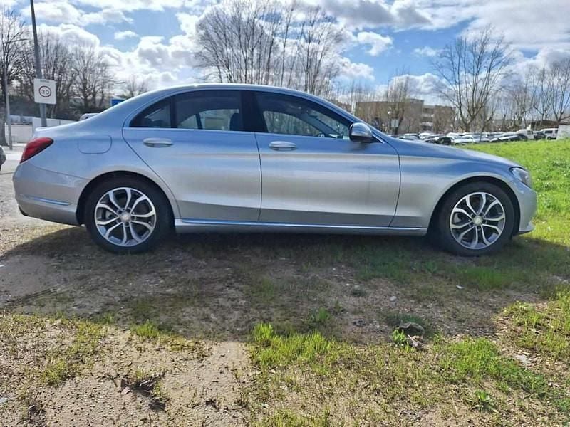 Usado Mercedes C180 116 HP (85 kW) 2015 Cinzento Sedan