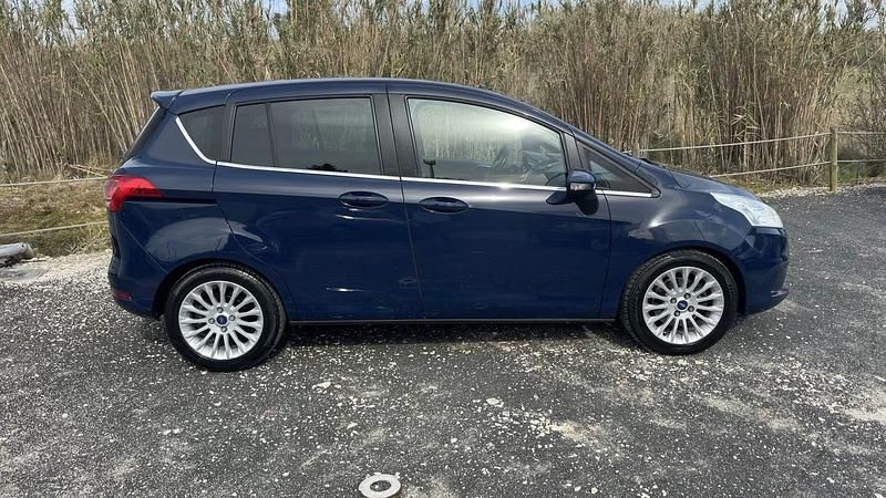 Usado Ford Ecosport Titanium 100 HP (73 kW) 2013 Azul SUV