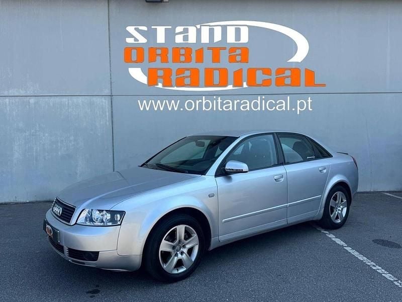 Cinzento Usado 2001 Audi A4 | € 3.750 (Preço justo) - Imagem 1/1