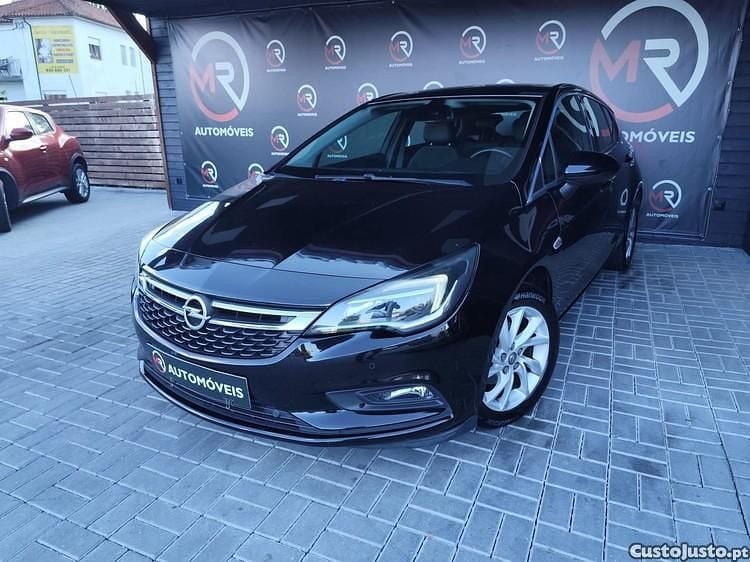 Preto Usado 2018 Opel Astra Innovation Citadino | € 13.900 (Preço justo) - Imagem 1/1
