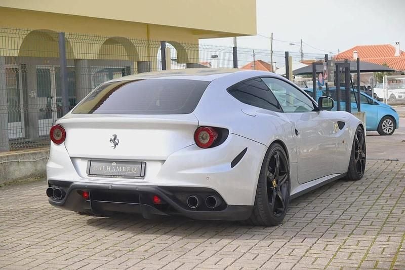 Usado Ferrari FF 660 HP (485 kW) 2013 Cinza Carrinha