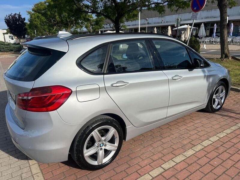 Usado 2015 BMW 218 Active Tourer Sport Line Monovolume | € 16.500 - Imagem 1/4